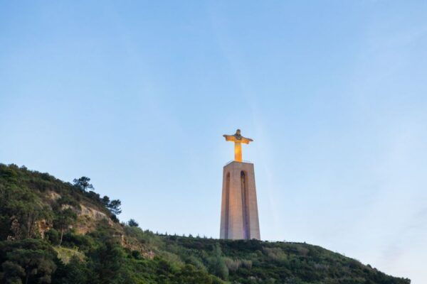 Lisbon: Sailing Tour on the Tagus River - Common Questions