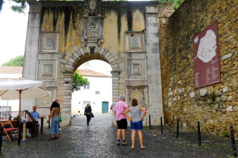 Lisbon: Saint George's Castle Entry Ticket and Guided Visit - FAQs