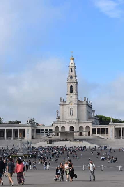 Lisbon: Sanctuary of Our Lady of Fátima Guided Tour - Museum of the Sanctuary