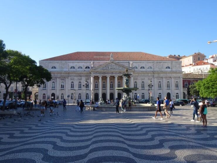 Lisbon Self-Guided Walking Tour and Scavenger Hunt - Experience Highlights