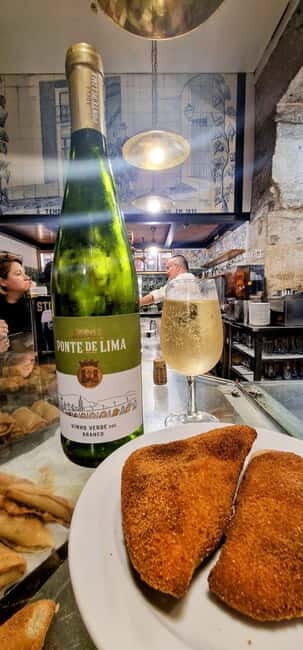 Lisbon: Sidecar tour with three food tasting stops - FAQs