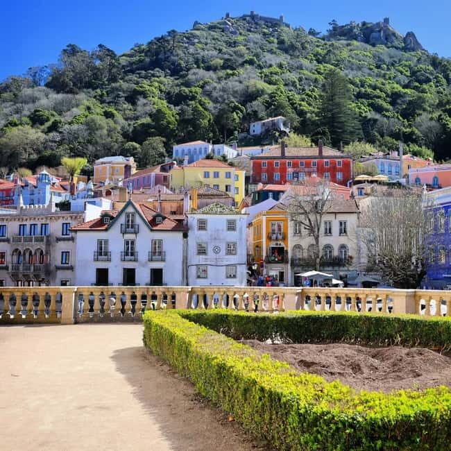 Lisbon: Sintra Half-Day Guided Tour with Pena Palace Tickets - The Itinerary: What to Expect from Start to Finish