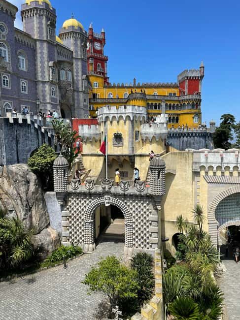 Lisbon: Sintra, Pena Palace, Cabo da Roca & Cascais Tour - Good To Know