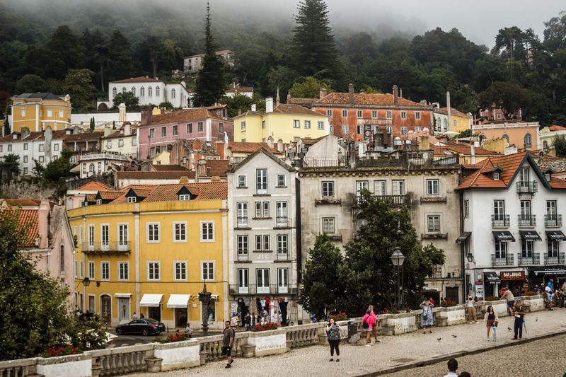 Lisbon Sintra, Pena Palace & Cabo da Roca Full-Day Tour - A pause in Sintra for food and a town walk