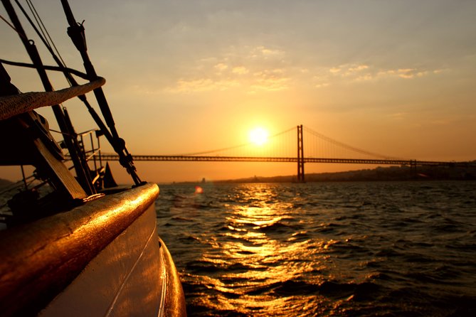 Lisbon Small-Group Sunset Tagus River Cruise - Inclusions