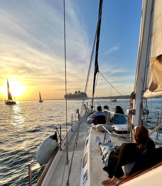 Lisbon: Sunset Boat Cruise Tour With Drinks - Customer Reviews