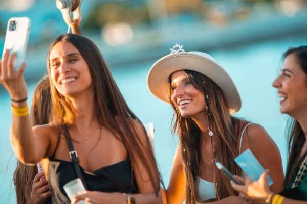 Lisbon: Sunset Boat Party With Live DJ and Night Club Entry - The Sum Up