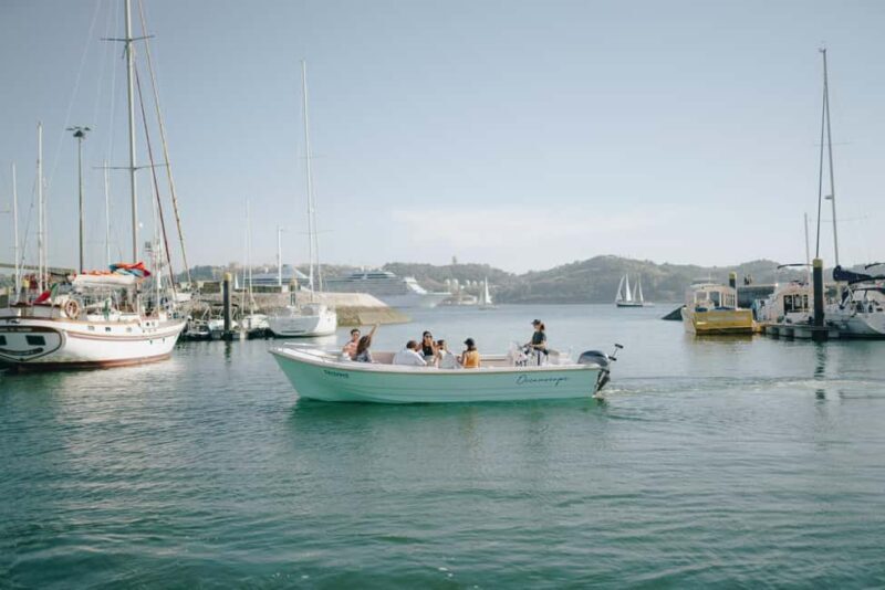 Lisbon Sunset Boat Tour with local Snacks & Drinks - A Beautiful Way to Experience Lisbon’s Sunset