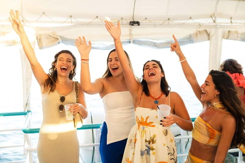 Lisbon: Sunset Boat Tour with Music and Drinks - FAQ