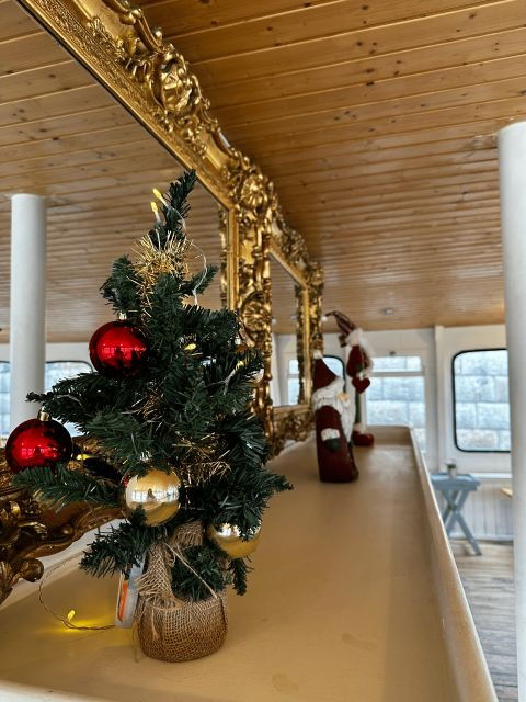 Lisbon: Sunset Boat Tour With Music and Drinks - Full Description of the Boat Tour