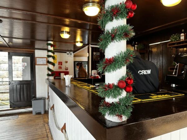 Lisbon: Sunset Boat Tour With Music and Drinks - Common Questions