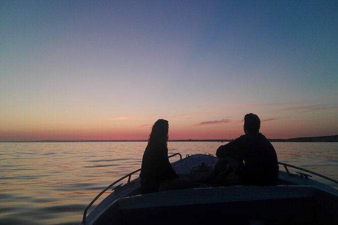 Lisbon: Sunset Boat Tour With Thoughtfully Chosen Wines & Snacks - Whats Included in the Sunset Boat Tour