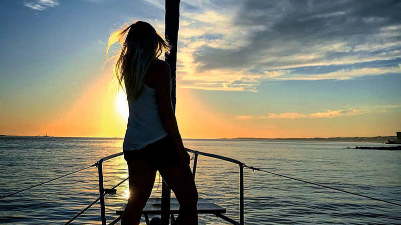 Lisbon Sunset Sailboat Tour with Wine - At a glance