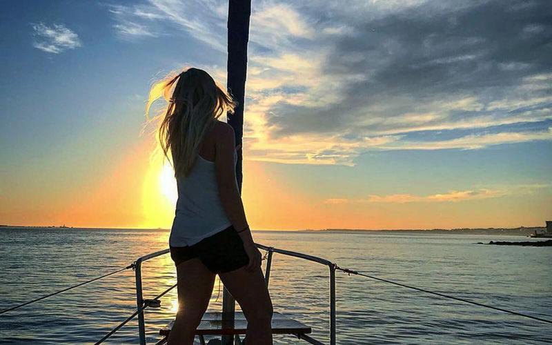 Lisbon Sunset Sailboat Tour with Wine - A sociable setting, without a guaranteed group size