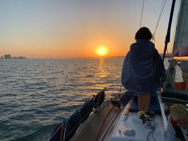 Lisbon: Sunset Sailing Cruise With Wine - Customer Reviews