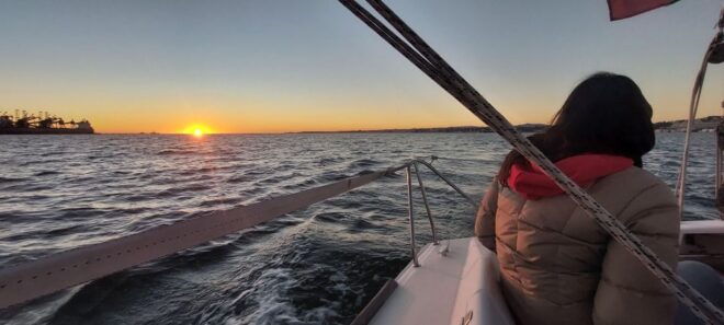 Lisbon: Sunset Sailing Tour in Tagus River - Highlights