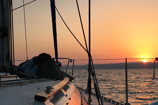 Lisbon Sunset Sailing Tour With White or Rosé Wine and Snacks - Sunset Time and Duration