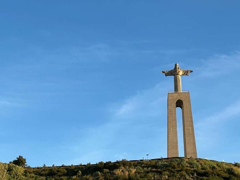 Lisbon: Sunset Sailing with Local Wine & Stunning Views - The Sunset Experience: Why It Matters
