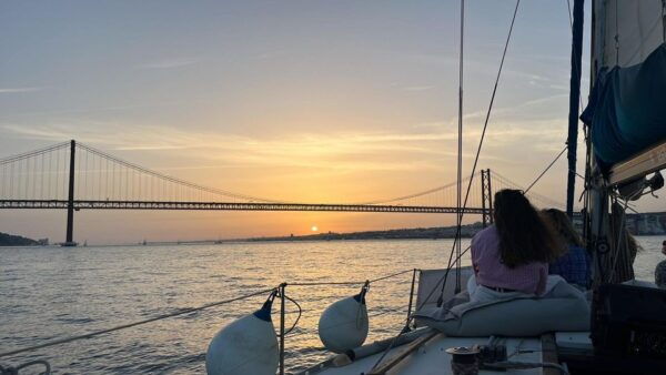 Lisbon Sunset Sensations 2h Cruise - Frequently Asked Questions