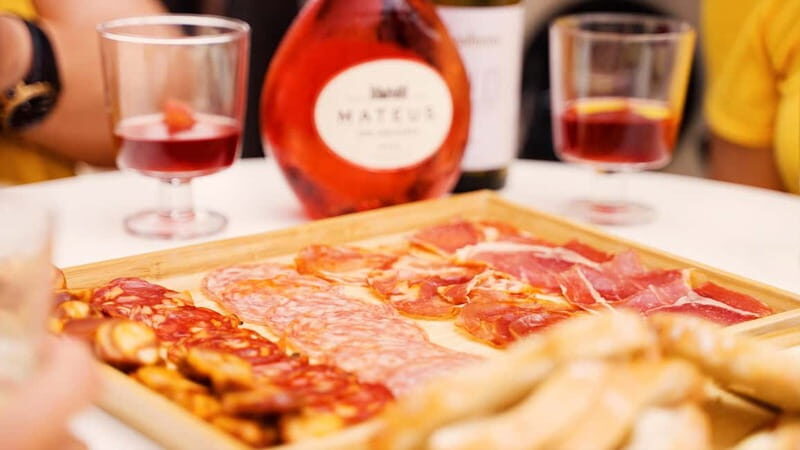 LISBON SUNSET TO NIGHT in Vintage Jeep with FOOD & DRINKS - What Makes This Tour Truly Special