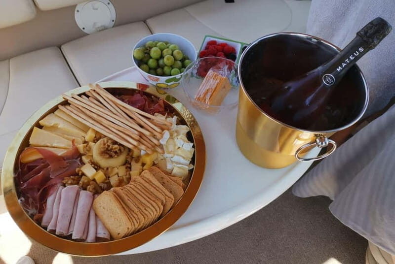 Lisbon - Sunset Tour by Private Boat with Welcome Drink - Why This Tour Offers Great Value