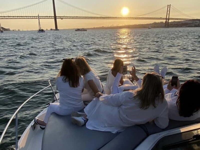 Lisbon: Sunset Tour on a Cozy Boat - Exploring the Experience in Detail
