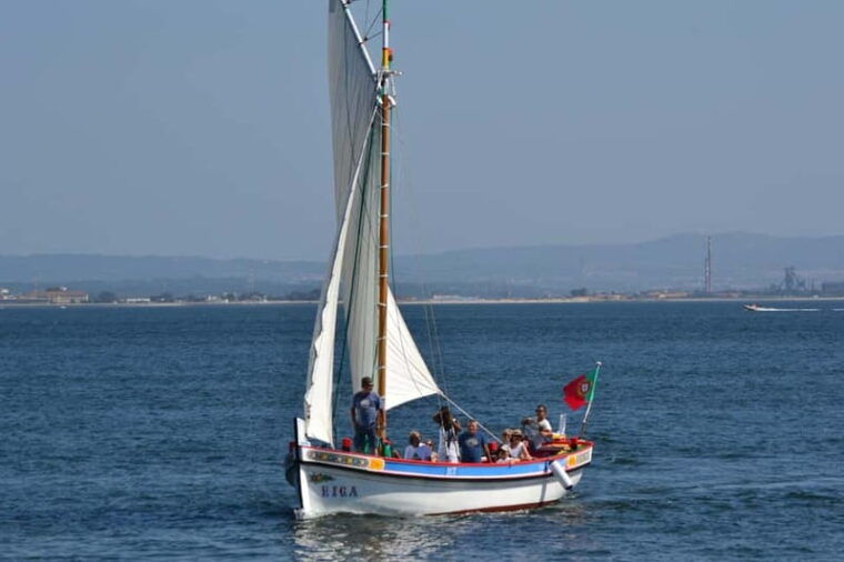 Lisbon: Tagus Cruise on Historic 1895 Boat with Drinks - What Makes This Experience Stand Out