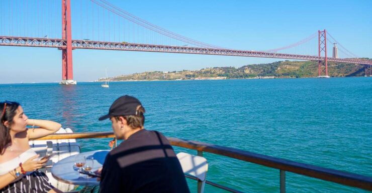 Lisbon: Tagus River Boat Tour With One Drink Included - Experience