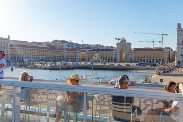 Lisbon: Tagus River Boat Tour With One Drink Included - Customer Reviews