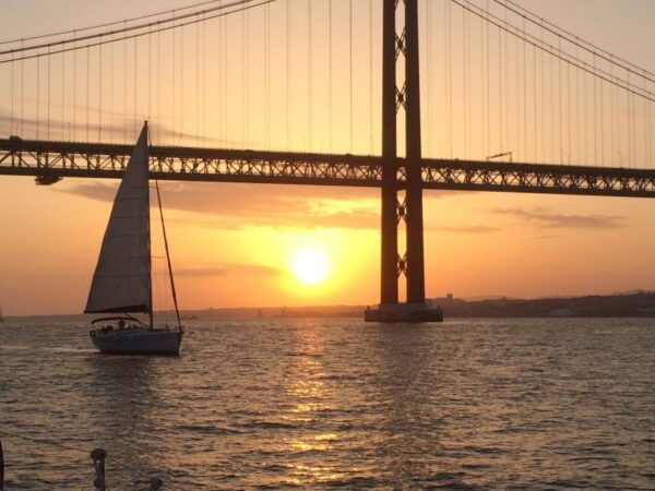 Lisbon: Tagus River Cruise, Morning, Day, Sunset, or Night - Frequently Asked Questions