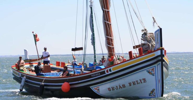 Lisbon: Tagus River Express Cruise in a Traditional Vessel - Experience