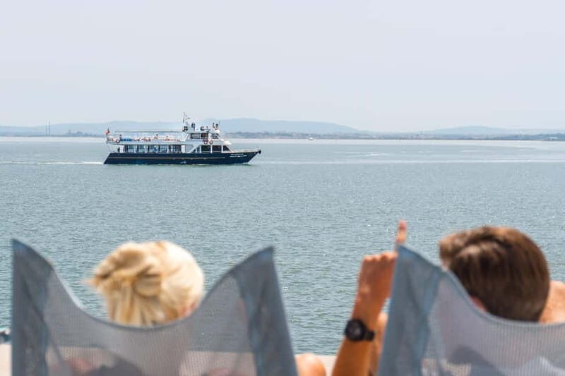 Lisbon: Tagus River New Year's Cruise with Live DJ - Frequently Asked Questions
