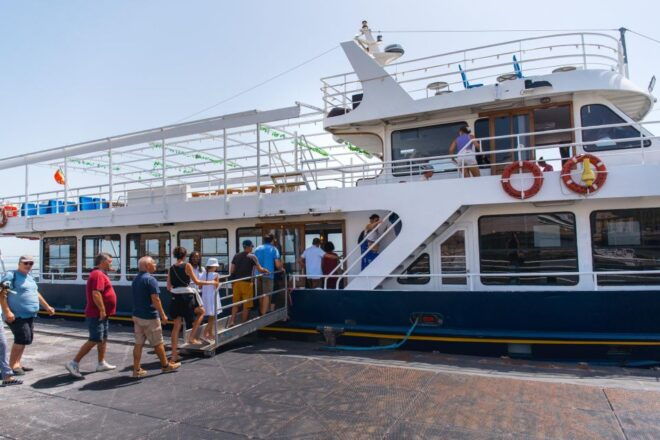 Lisbon: Tagus River New Years River Boat Cruise - Important Information