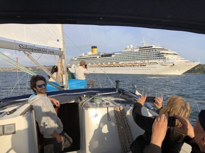 Lisbon: Tagus River Sailboat Tour With Drinks - Inclusions