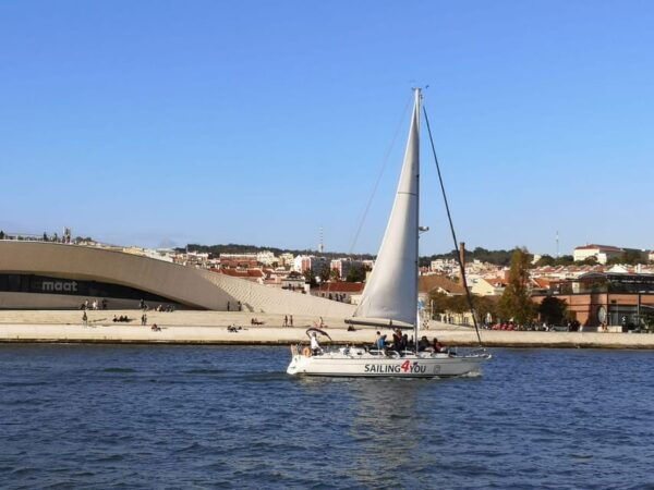 Lisbon: Tagus River Sightseeing Cruise - Peaceful Sailing and History