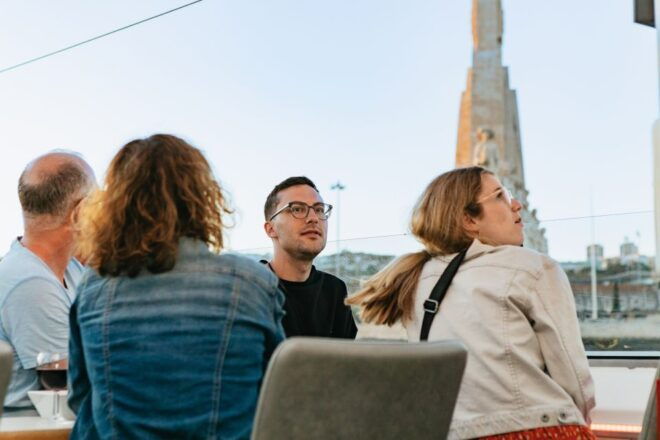 Lisbon: Tagus River Sunset Cruise With Welcome Drink - Experience the Beauty of the Tagus River at Sunset