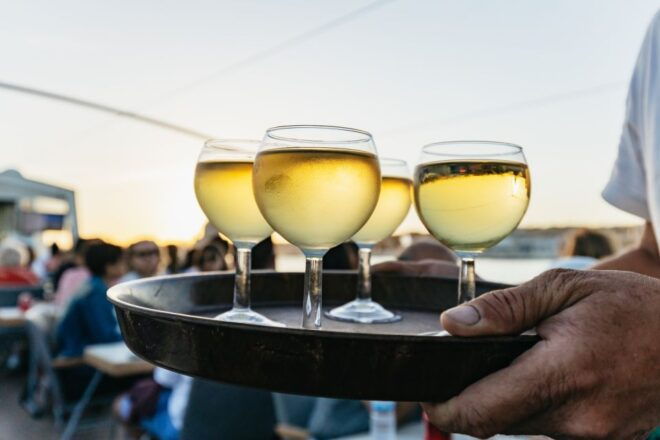 Lisbon: Tagus River Sunset Cruise With Welcome Drink - Sip on a Refreshing Welcome Drink While Cruising