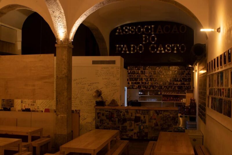 Lisbon: Tapas & Drinks with Fado Live Performance - The Music: Fado at Its Heart