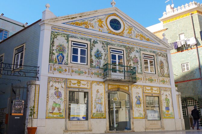 Lisbon Tiles by 3 Hours Tuk Tuk Tour - Booking Process