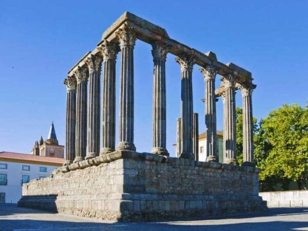 Lisbon: to Algarve, Stop in Évora, or Any City Along the Way - Arrival and Drop-off in Algarve