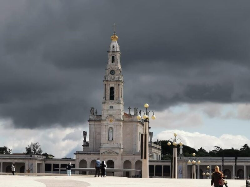 Lisbon to Fatima Nazaré and Óbidos Private Full Day Tour - The Practical Side: What to Expect and Why It Matters