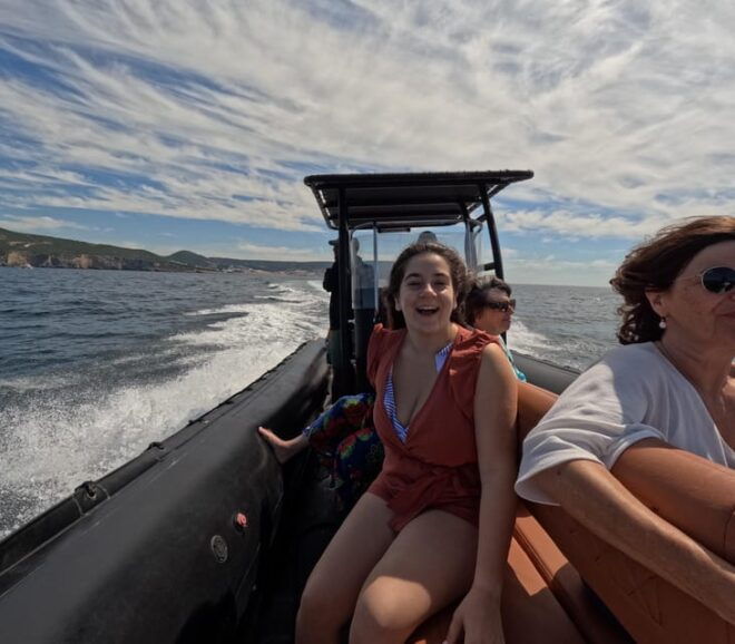 Lisbon To Sesimbra: Boat Tour Dolphins, Caves & Wine Tasting - Highlights
