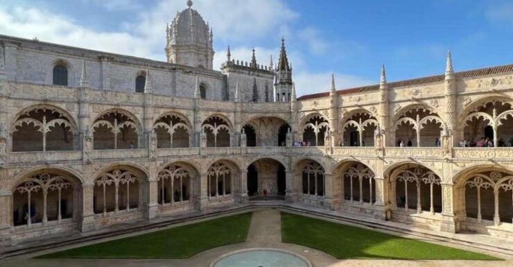 Lisbon: Tour of Belem and Jerónimos Monastery - Tour Duration and Logistics
