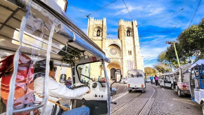 Lisbon Tour Oldtown, Alfama & Viewpoints on a Tuktuk! - Customizable Itinerary and Cancellation Policy