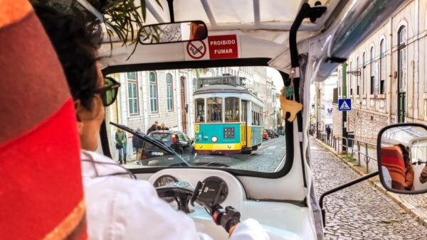 Lisbon Tour Oldtown, Alfama & Viewpoints on a Tuktuk! - Frequently Asked Questions