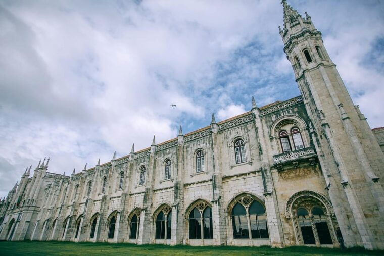 Lisbon Tour with a Local Guide. Private Car + walking tour - Final Drop-Off and Reflections