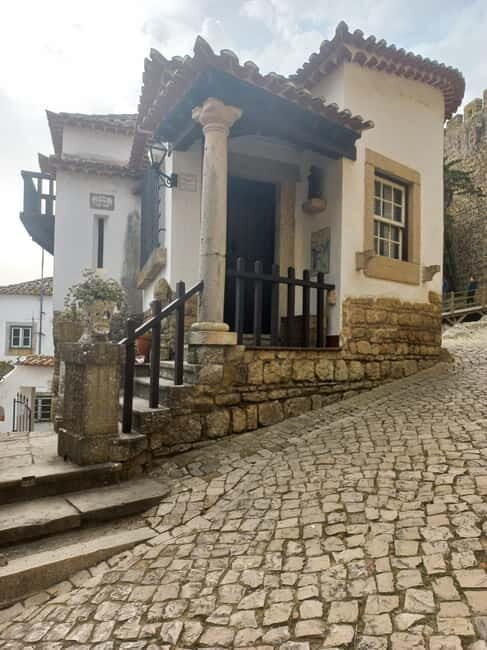 Lisbon: Transfer to Porto with Obidos and Nazare - Good To Know