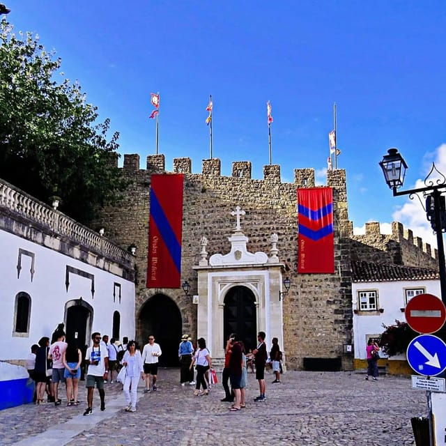 Lisbon: Transfer to Porto With Stops in Óbidos-Nazaré-Aveiro - Exploring Aveiro, the Portuguese Venice