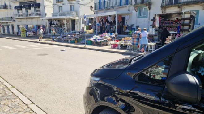 Lisbon: Transfer to Porto With Stops in Óbidos-Nazaré-Aveiro - Discovering the Charm of Nazaré