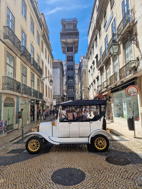 Lisbon: Tuk Tuk 1H30 Tour Old Town Complete with a Old Timer - What’s Included & What You Should Expect